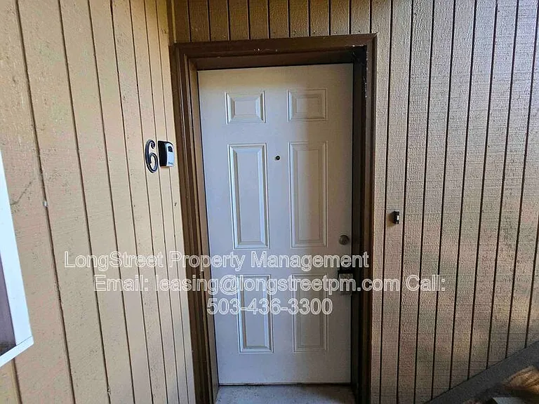 234 NW 21st St #6 — Photo 2