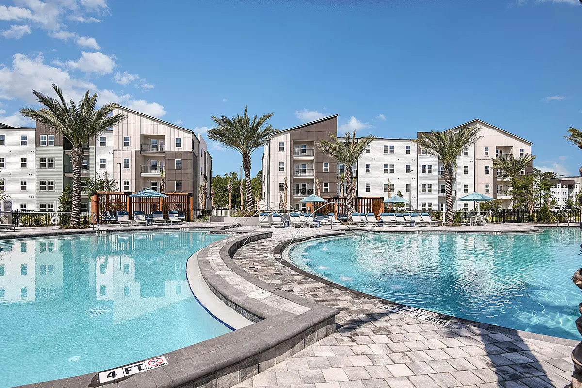 Building Photo - Grand Cypress