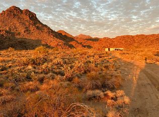 874 Spur Dr, Yucca, AZ 86438