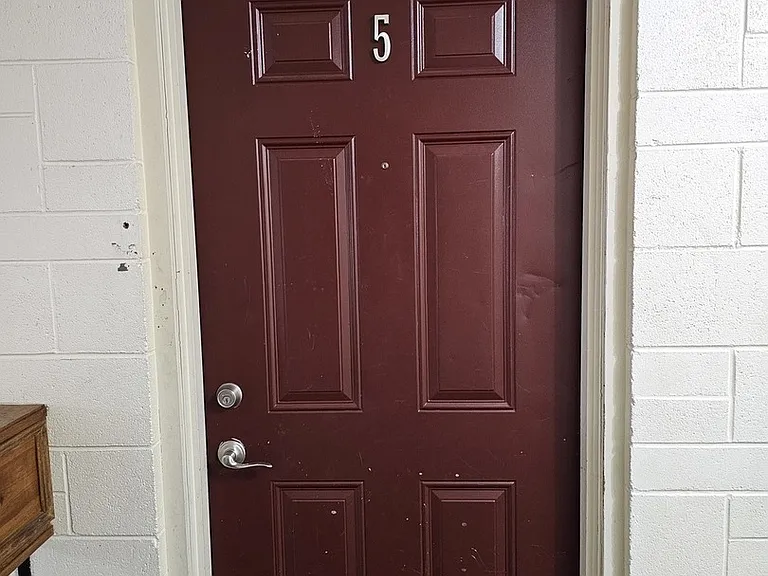 833 Village Quarter Rd #G-5 — Photo 2
