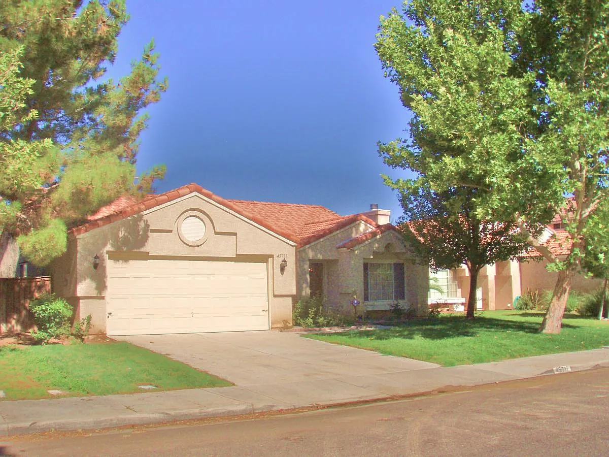 3 bed, 1529 sqft, $2,745 — Photo 1