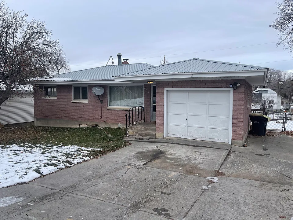 653 May St #1