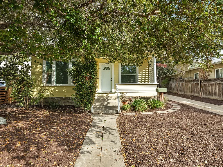 3763 Arnold Ave — Photo 2