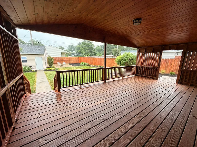 1216 Robin Dr — Photo 5