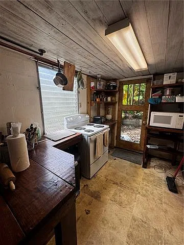 2 bed, 1.5 bath, 1500 sqft, $1,600 — Photo 4