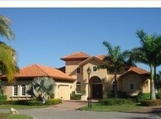 8944 Valhalla Ct, Naples, FL 34113