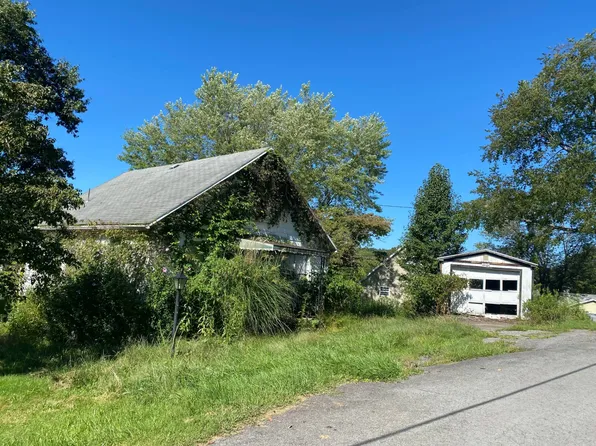 162 Fox Hill Ln, Fairmont, WV 26554