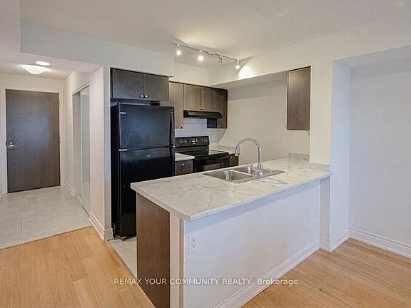 3rd image of 1346 E Danforth Rd #909