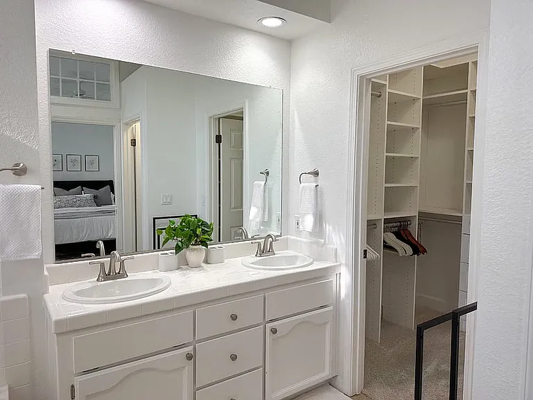 109 Grimes Way — Photo 30