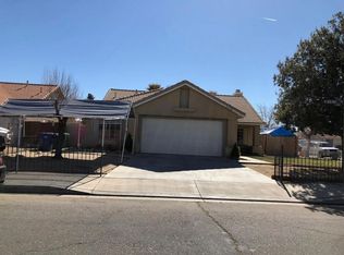 2106 Bend Ave, Lancaster, CA