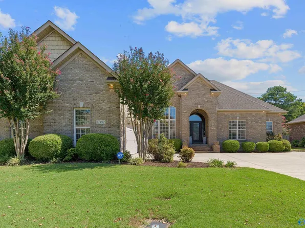 17492 Carillon Dr, Athens, AL 35611