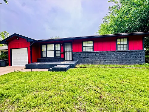 5519 N Garrison Pl Photo 1