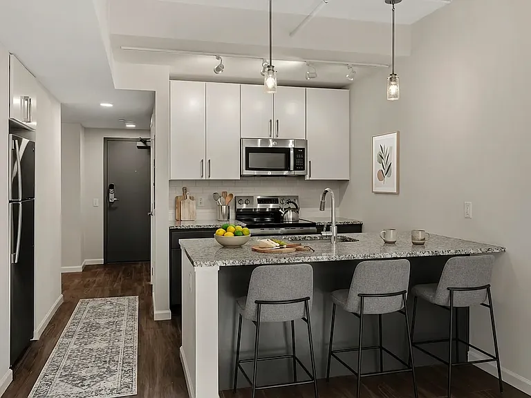 Gallery 118 — Photo 21