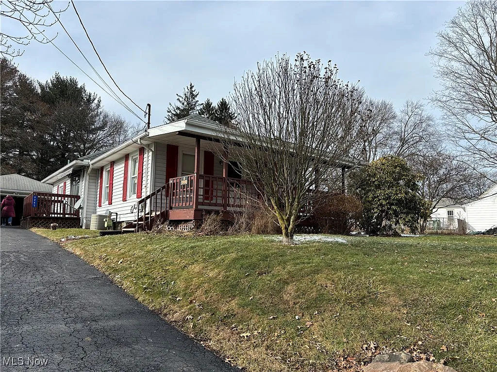 6245 Wall St photo 1