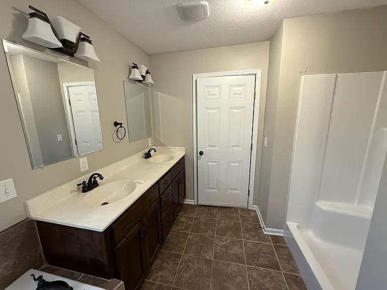 1229 Cypress Ct — Photo 10