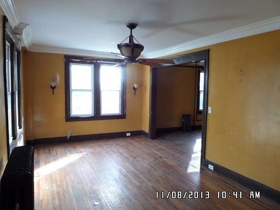 3rd image of 3113 Tyndale Ave