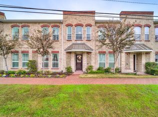 303 S Kealy Ave, Lewisville, TX 75057
