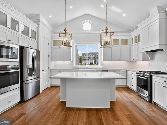 4th image of 20417 Skipjack Dr