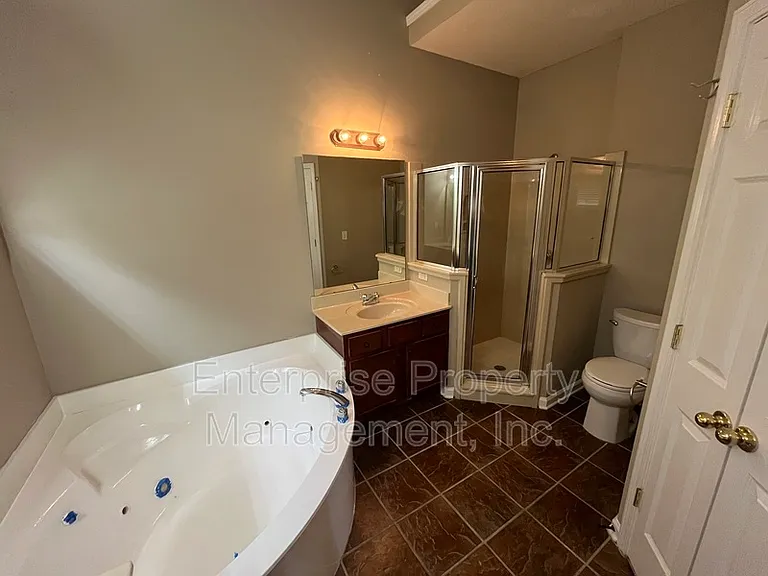 5236 Laurelhome Cv — Photo 17