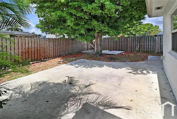11430 NW 37th St — Photo 28
