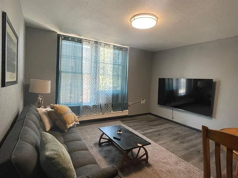 311 E Thayer Ave #383 — Photo 5