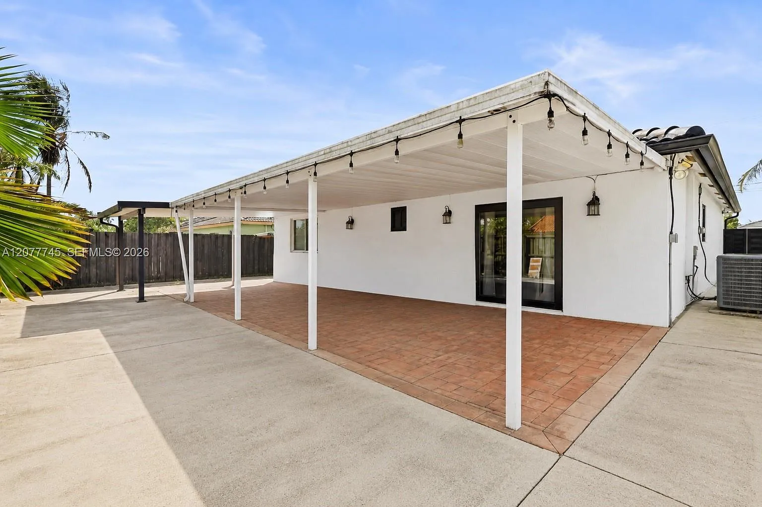 Estate Homes — Photo 4