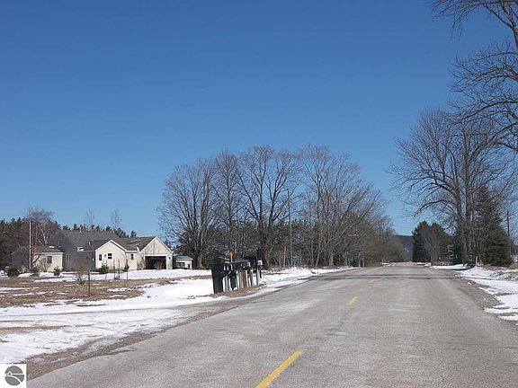 4th image of 2764 W Armstrong Lake Trl