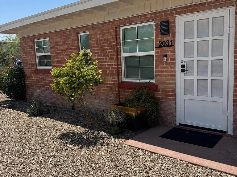 2031 N Tucker Dr — Photo 1