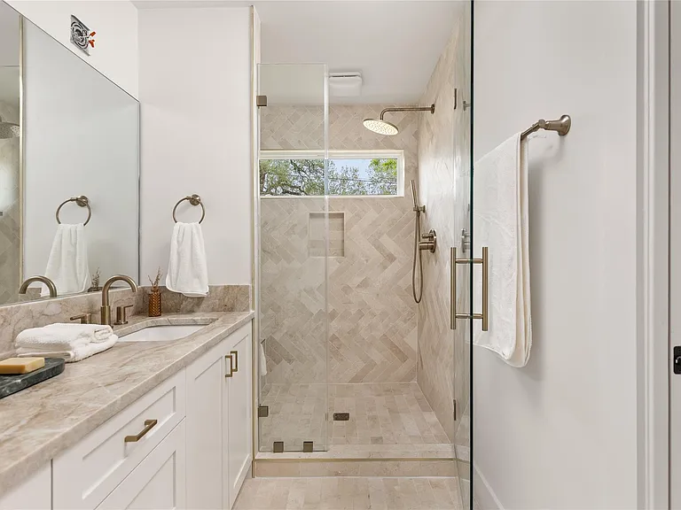 4501 Packsaddle Rd — Photo 26