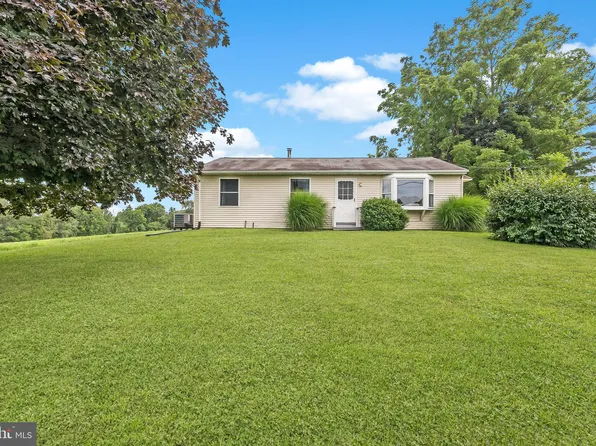860 Waterway Rd, Oxford, PA 19363