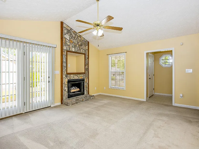 9533 Gooden Dr — Photo 5