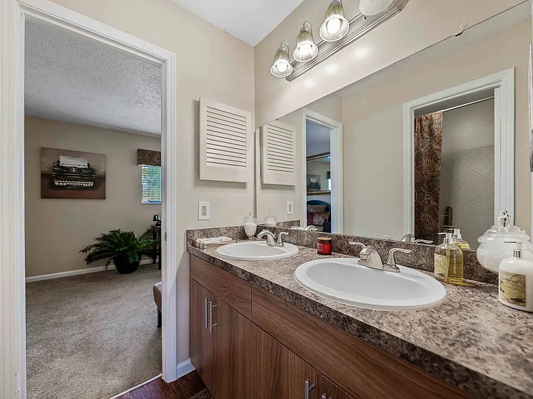 Townhome Primary Bathroom 3