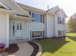 1535 Meadows Ln SW, Wyoming, MI 49509