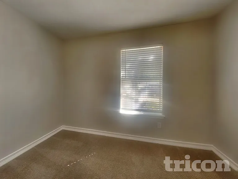 29418 Fox River Dr — Photo 15