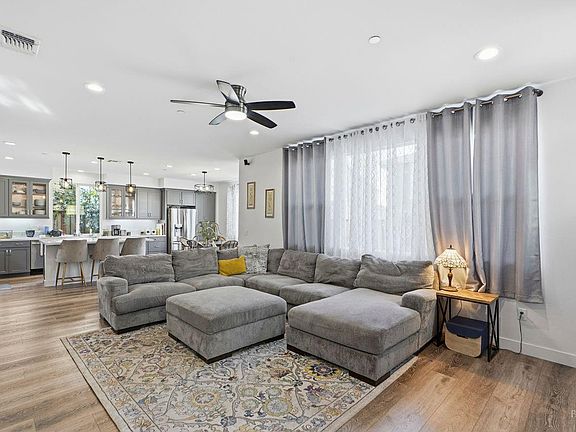 5th image of 1617 Sorrel Street