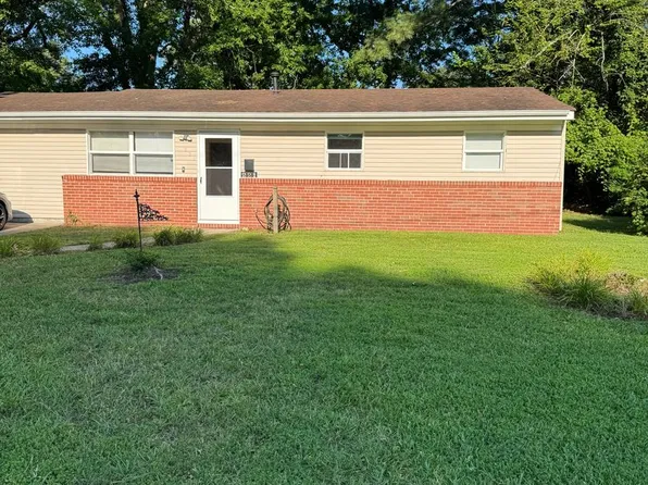 221 Remus Ln, Virginia Beach, VA 23452