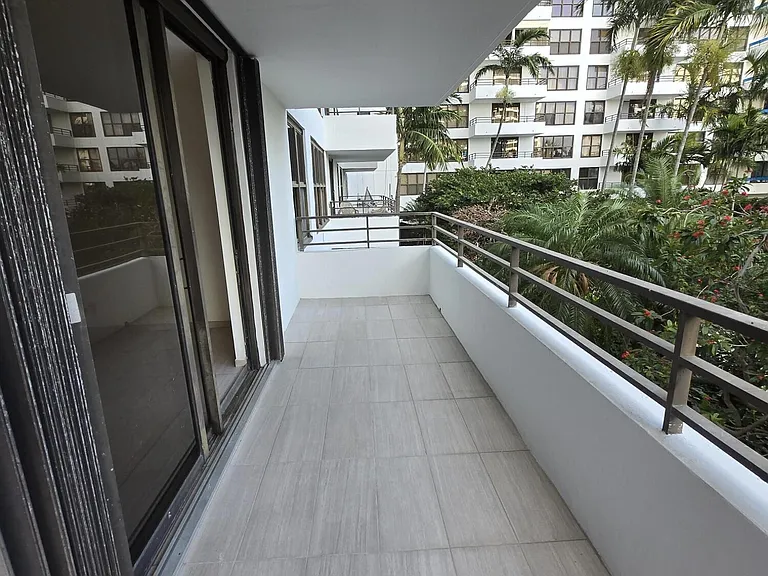 2500 Parkview Dr #412 — Photo 14