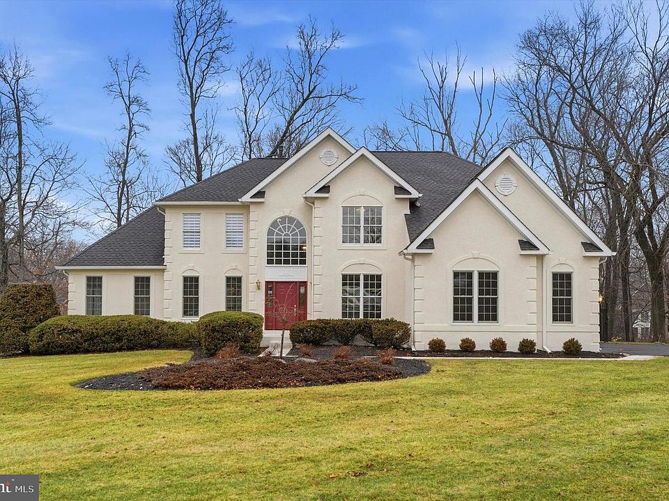 1st image of 385 Ridge Ave