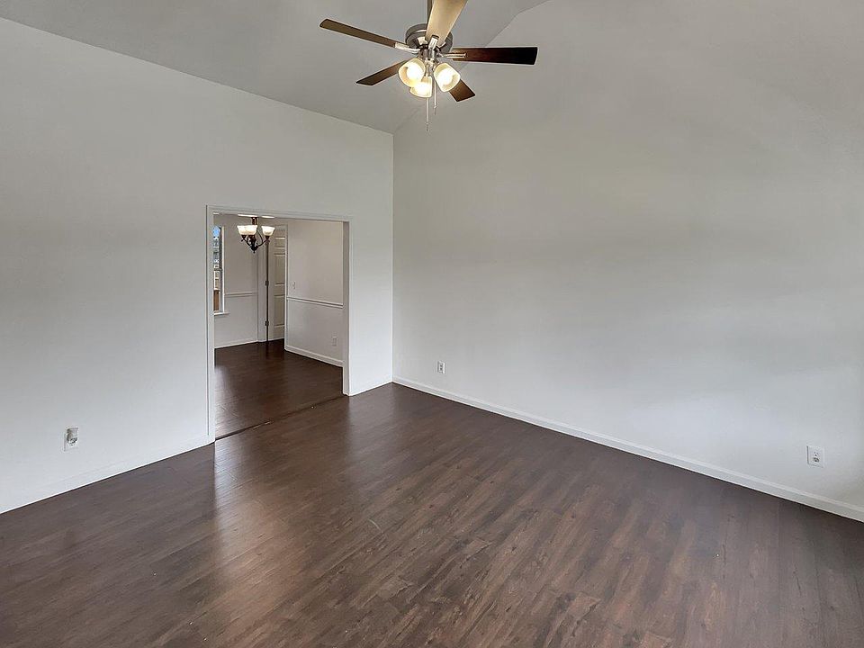 1st image of 240 Autumn Terrace Ln