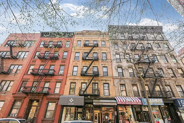 Rented by REAL New York | media 7