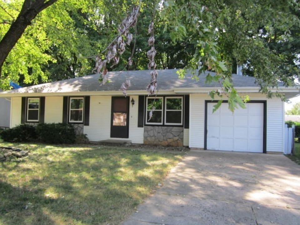 1st image of 223 S Meadowview Ave