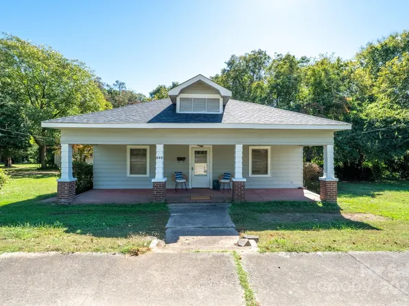 202 E College St, Stanley, NC 28164