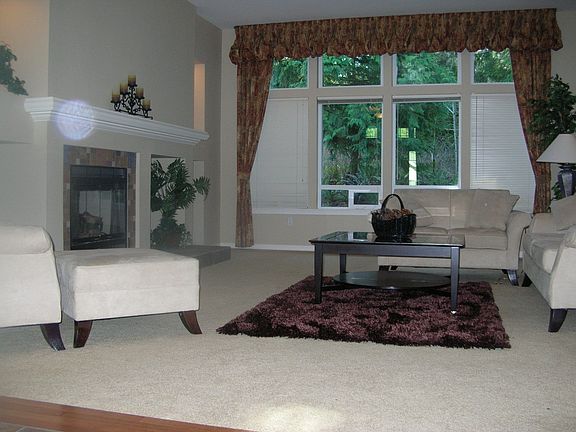 3rd image of 13 Vista Wood Ct