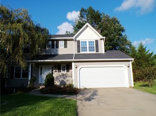 211 Hummingbird Hl, Cranberry Township, PA 16066
