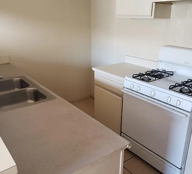 10220 Tujunga Canyon Blvd #305 — Photo 2