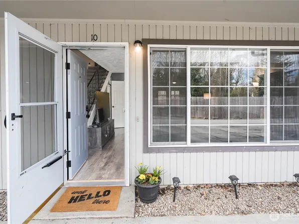 3311 Redwood Avenue #10, Bellingham, WA 98225