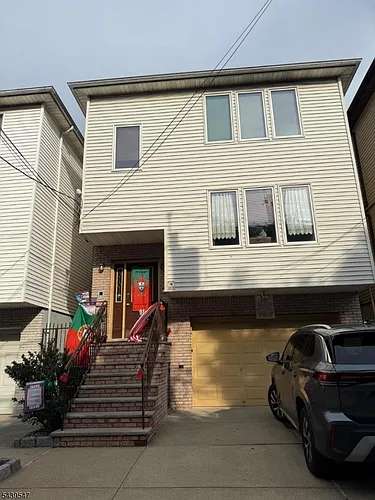 76 Van Buren St #2 Photo 1