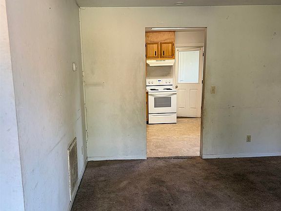 5th image of 25 Moody St