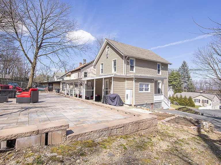 325 Westside Ave — Photo 20