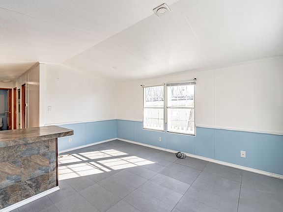 3rd image of 11 Pioneer Way
